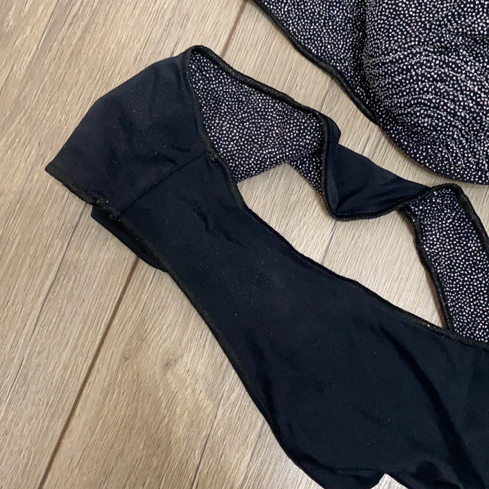 Oséree Bikini Set (lightly used) - Picture 6 of 9